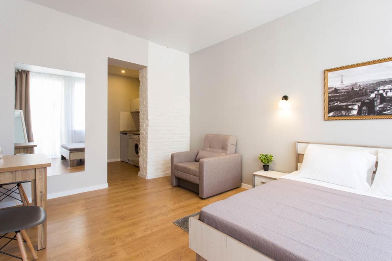 Cozy Apartment Beside Metro Yaroslava Mudroho, Universytet - Chernyshevska Str 95-6 Charkiw Exterior foto