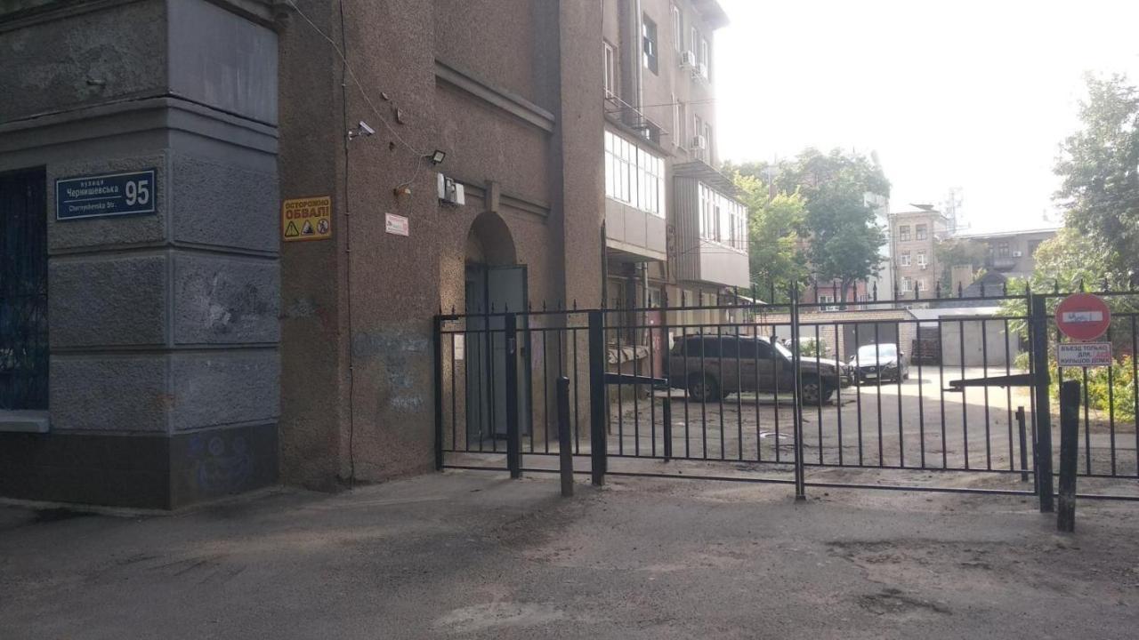 Cozy Apartment Beside Metro Yaroslava Mudroho, Universytet - Chernyshevska Str 95-6 Charkiw Exterior foto
